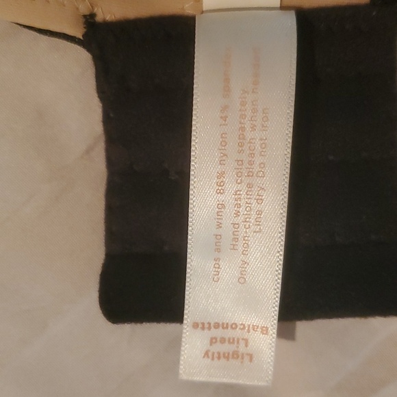 Cacique Black Full-Coverage Bra with Seamless Cups and Adjustable Straps SZ 40c - Picture 3 of 5